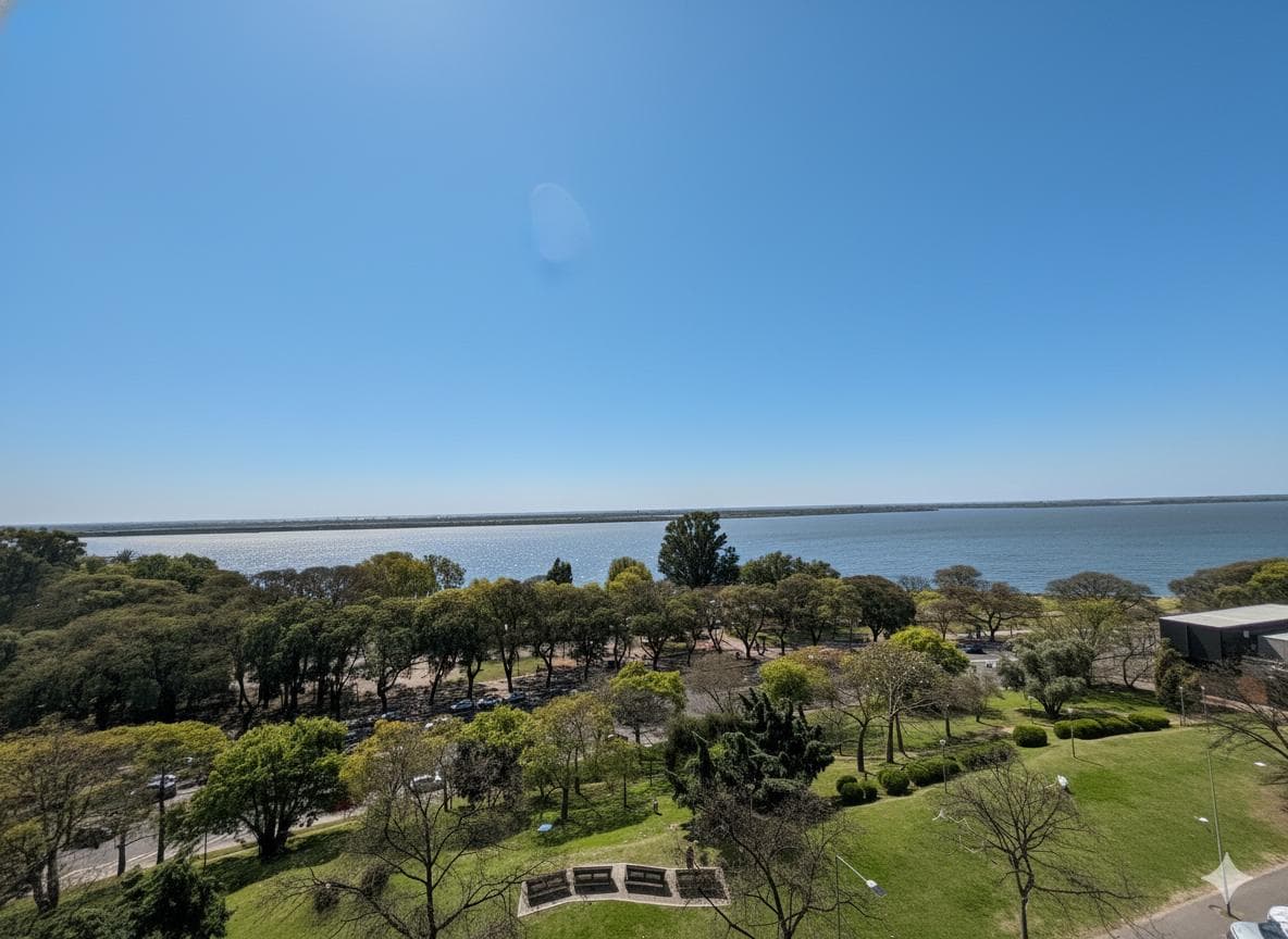 FOR SALE - 2-bedroom apartment with an unobstructed view of the river and amenities. Martin, Rosario.