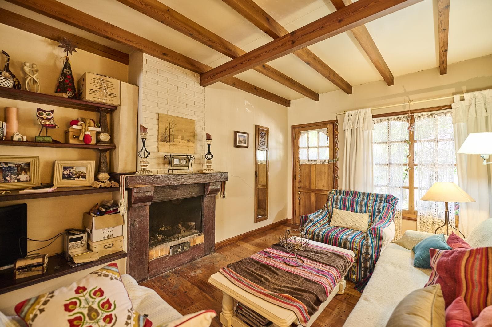 House for Sale: 5 rooms, 3 bedrooms, garage, garden, barbecue area, Carapachay