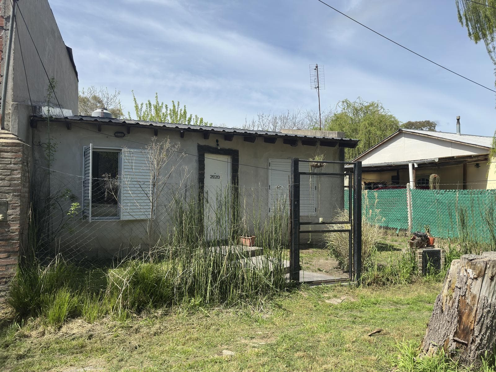 2-ROOM HOUSE FOR SALE. VILLA ELISA