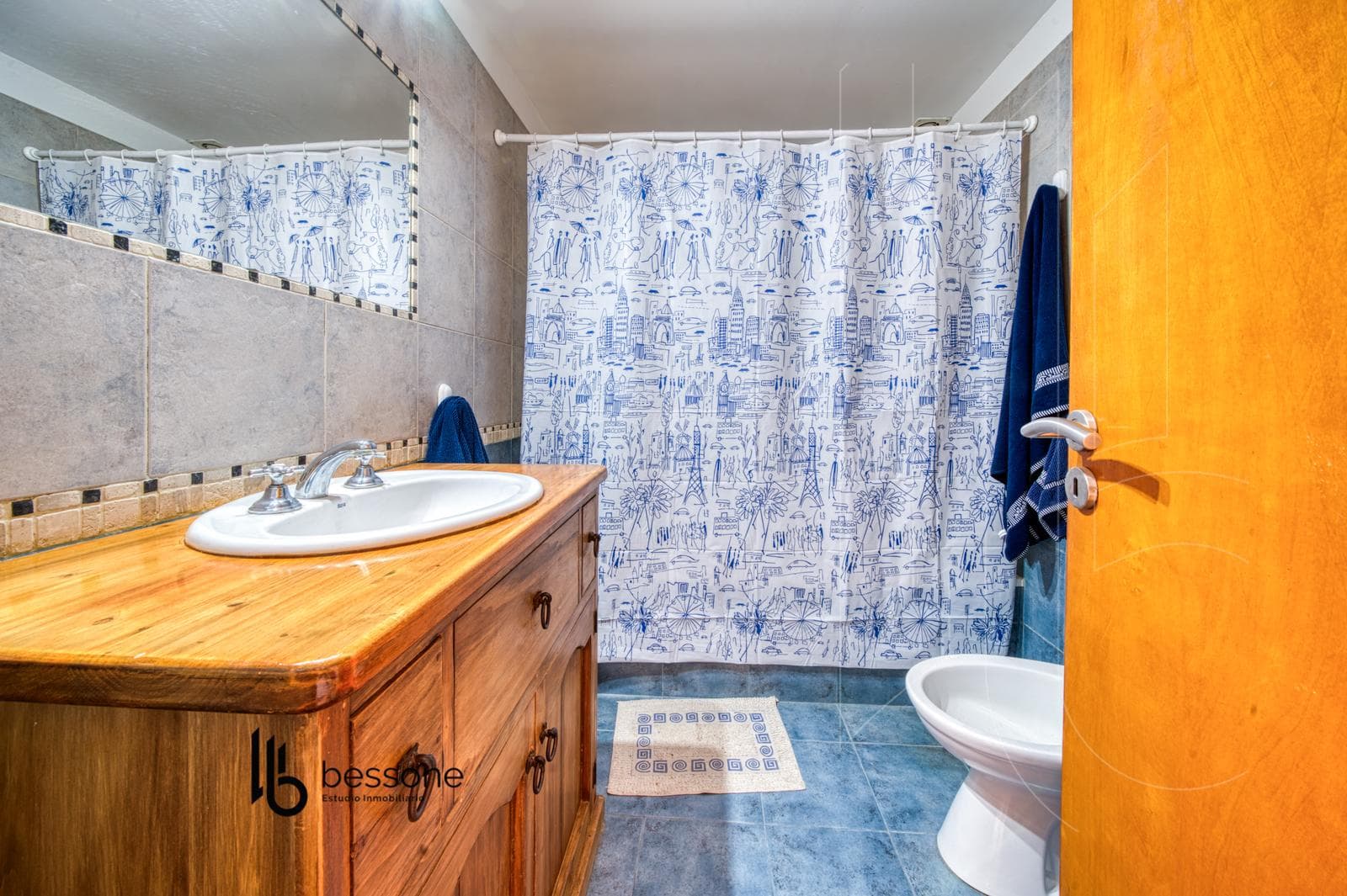 PH 3 Floors | Design + Location