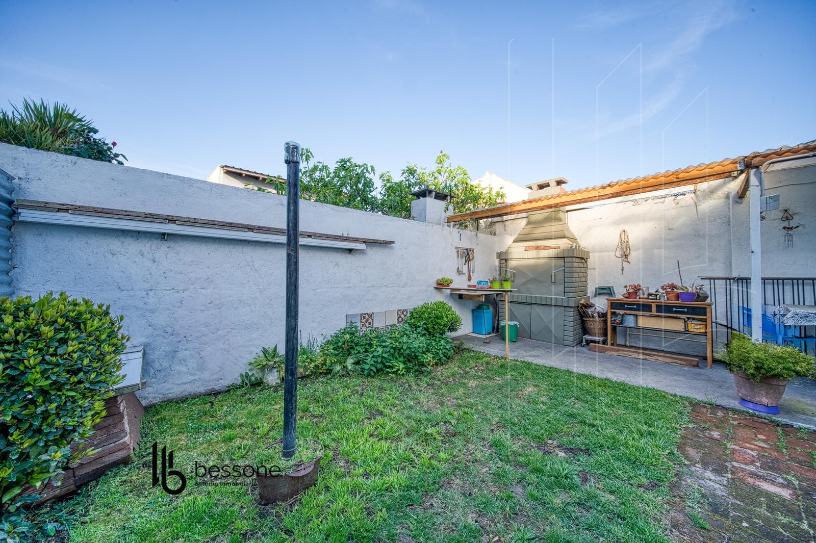 PH 3 Floors | Design + Location