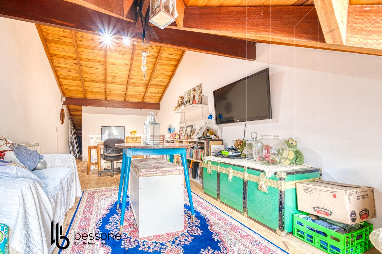A Charming 3-Story House with an Excellent Floor Plan