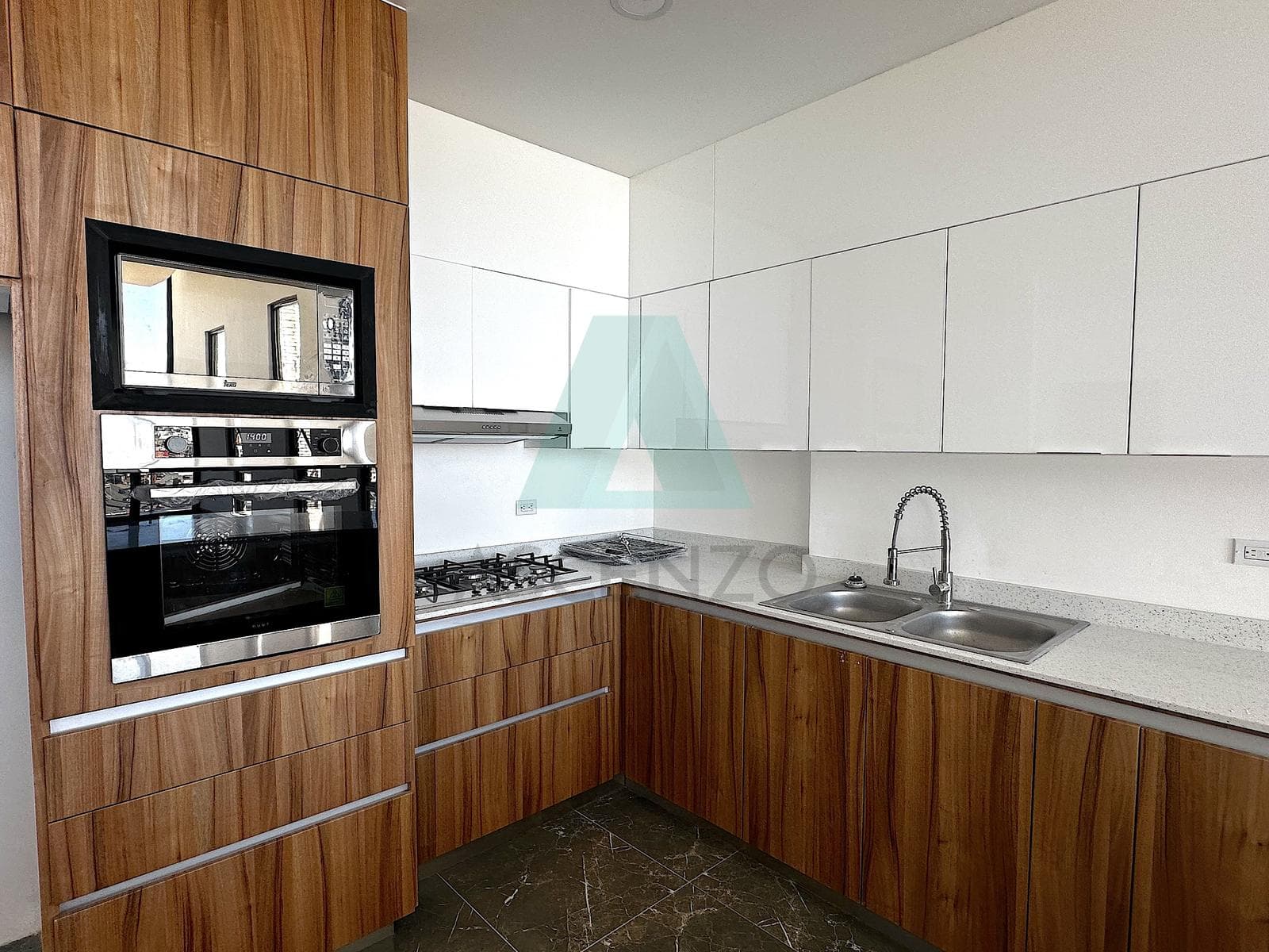 Opportunity!! Penthouse Apartment for Sale in Torre Río, Armmal