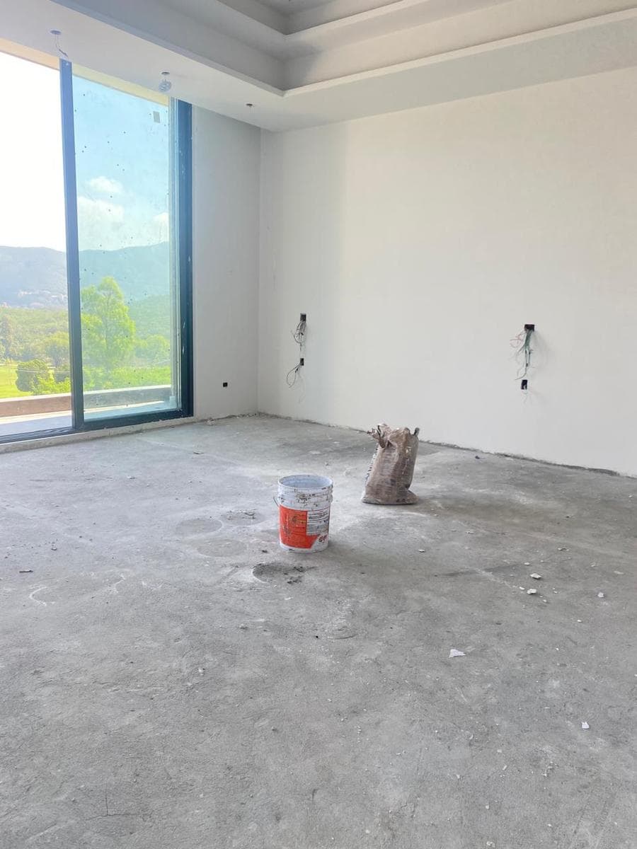 HOUSE FOR SALE IN SIERRA ALTA 10 SECTOR