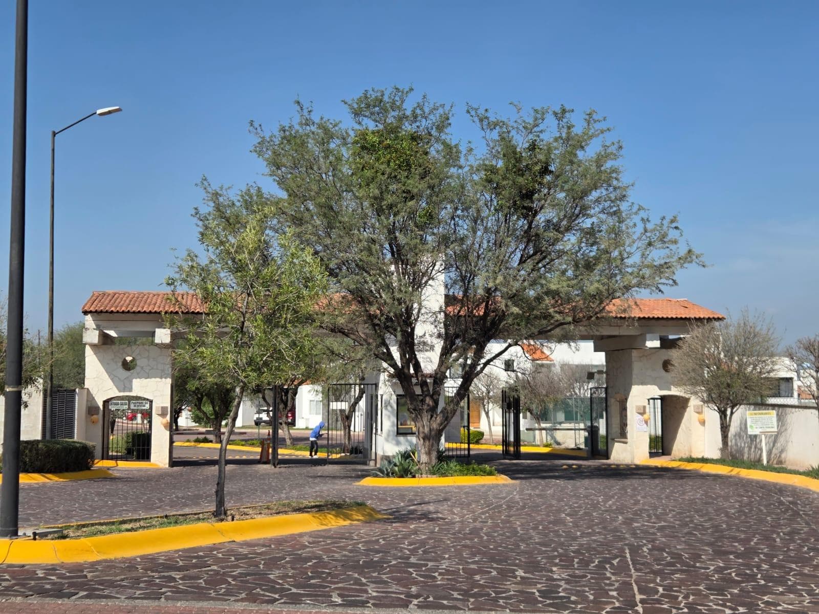 House in a condominium complex in Pedregal de Schoenstatt