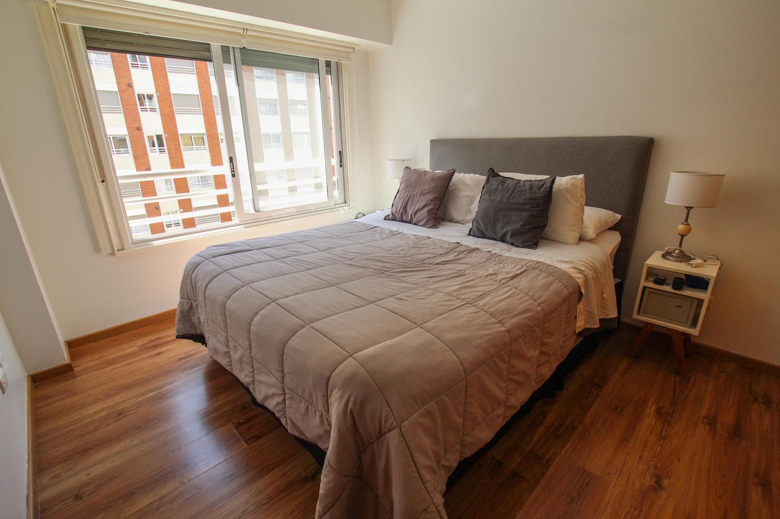 For Sale in Puerto Madero: 2-room apartment with garage, immaculate, bright