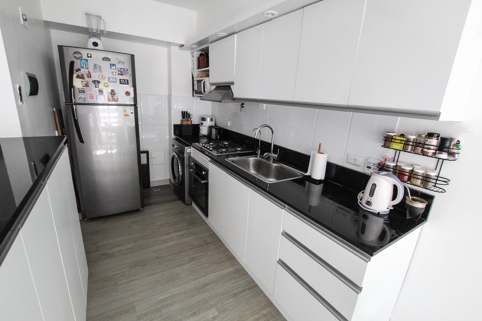 For Sale in Puerto Madero: 2-room apartment with garage, immaculate, bright