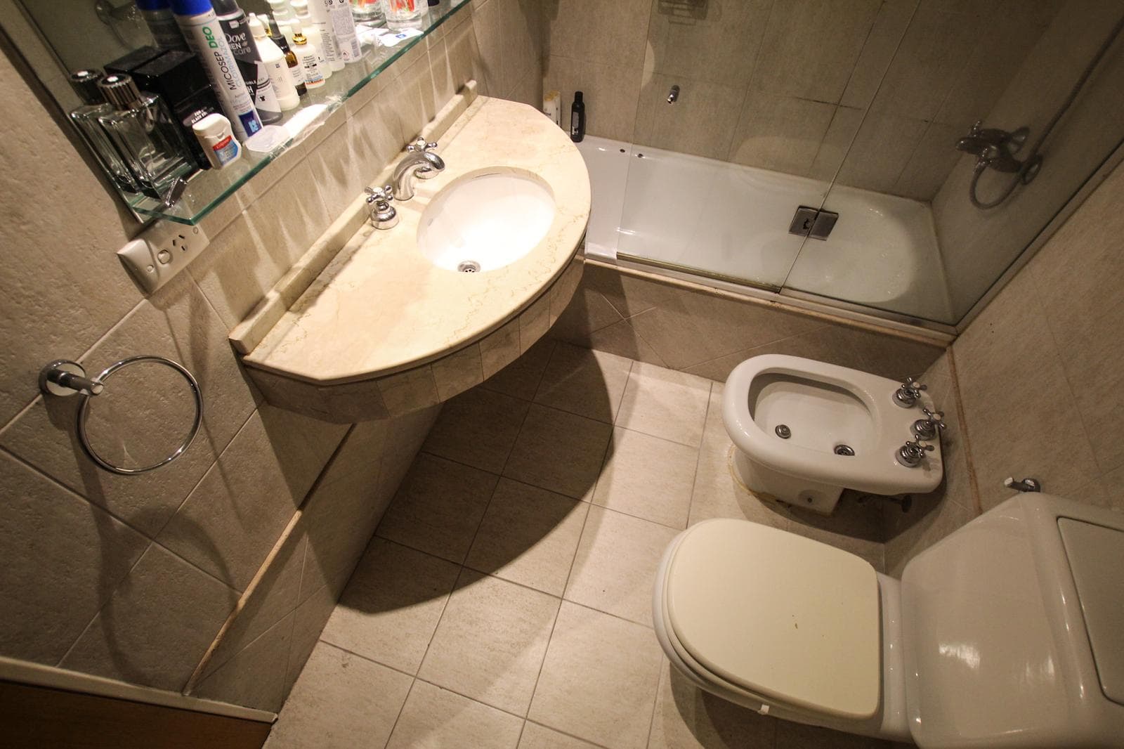 For Sale in Puerto Madero: 2-room apartment with garage, immaculate, bright