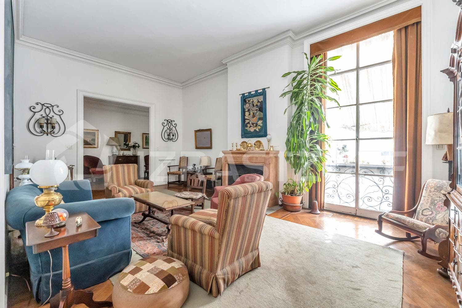5-Bedroom Apartment for Sale in Recoleta in a French-Style Building