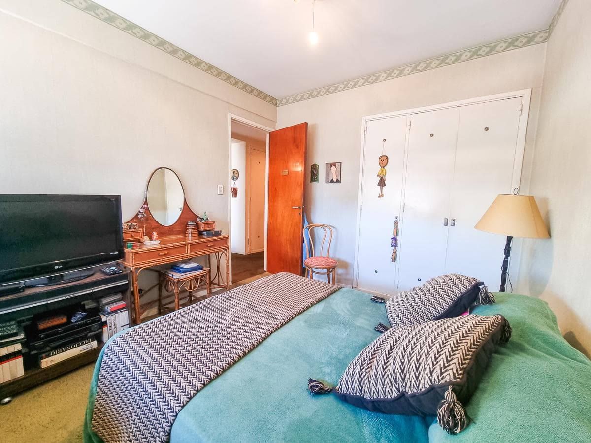 4-room apartment for sale in Almagro.