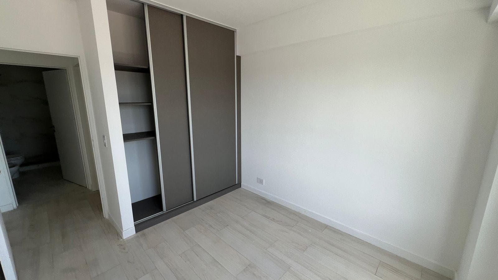 4-room high-floor apartment for sale in Terrazas de Nuñez