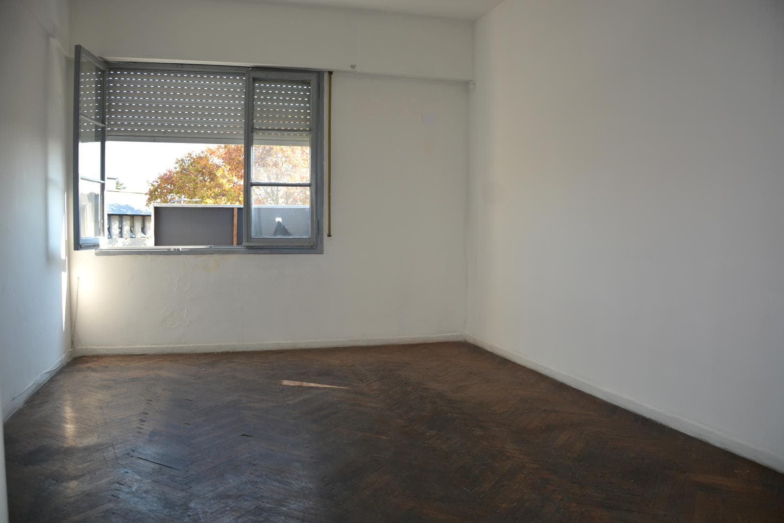 VENTA DEPARTAMENTO 2 AMBIENTES BARRACAS VENTILACION E ILUMINACION EXCELENTE