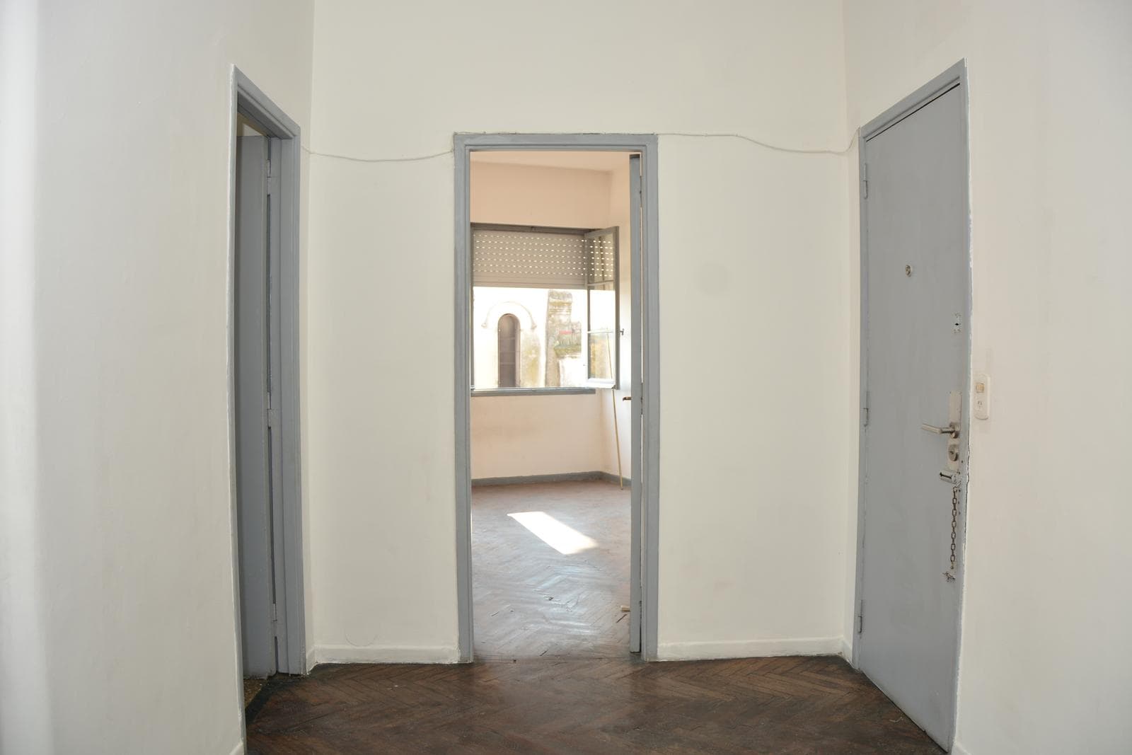VENTA DEPARTAMENTO 2 AMBIENTES BARRACAS VENTILACION E ILUMINACION EXCELENTE