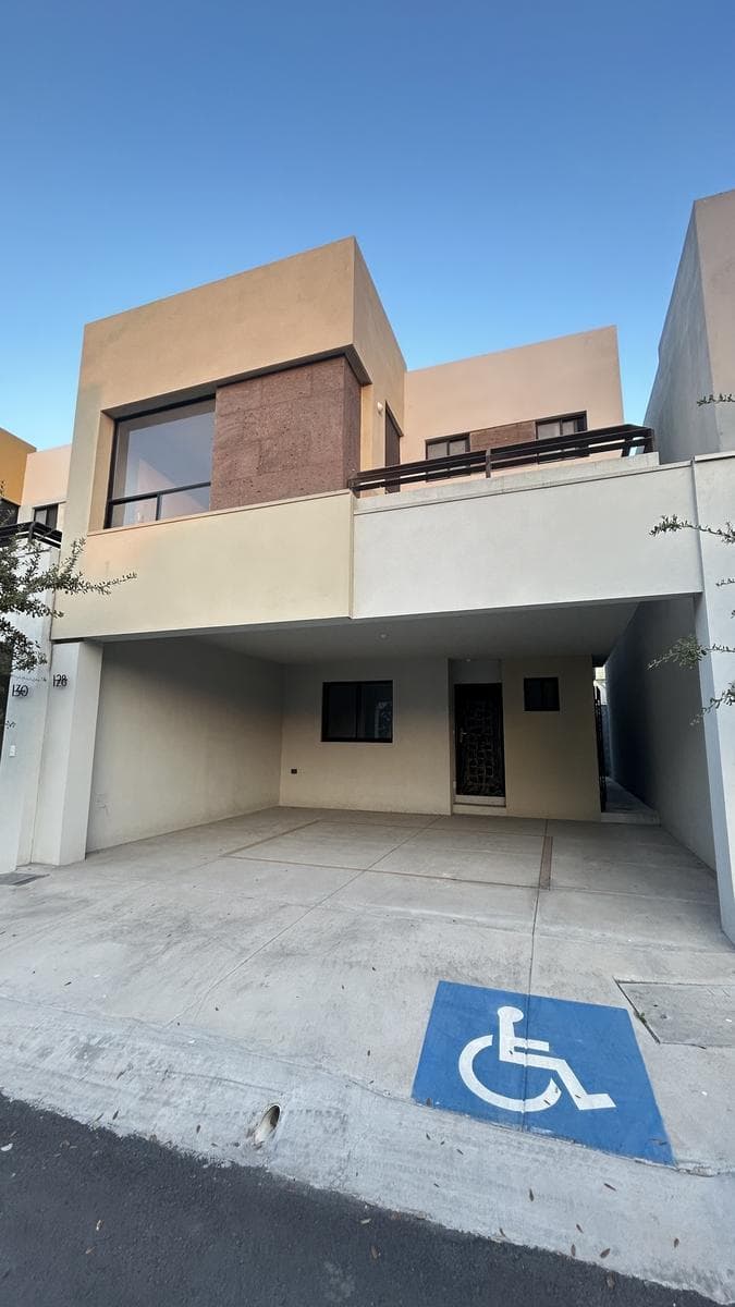 House in Dominio Cumbres