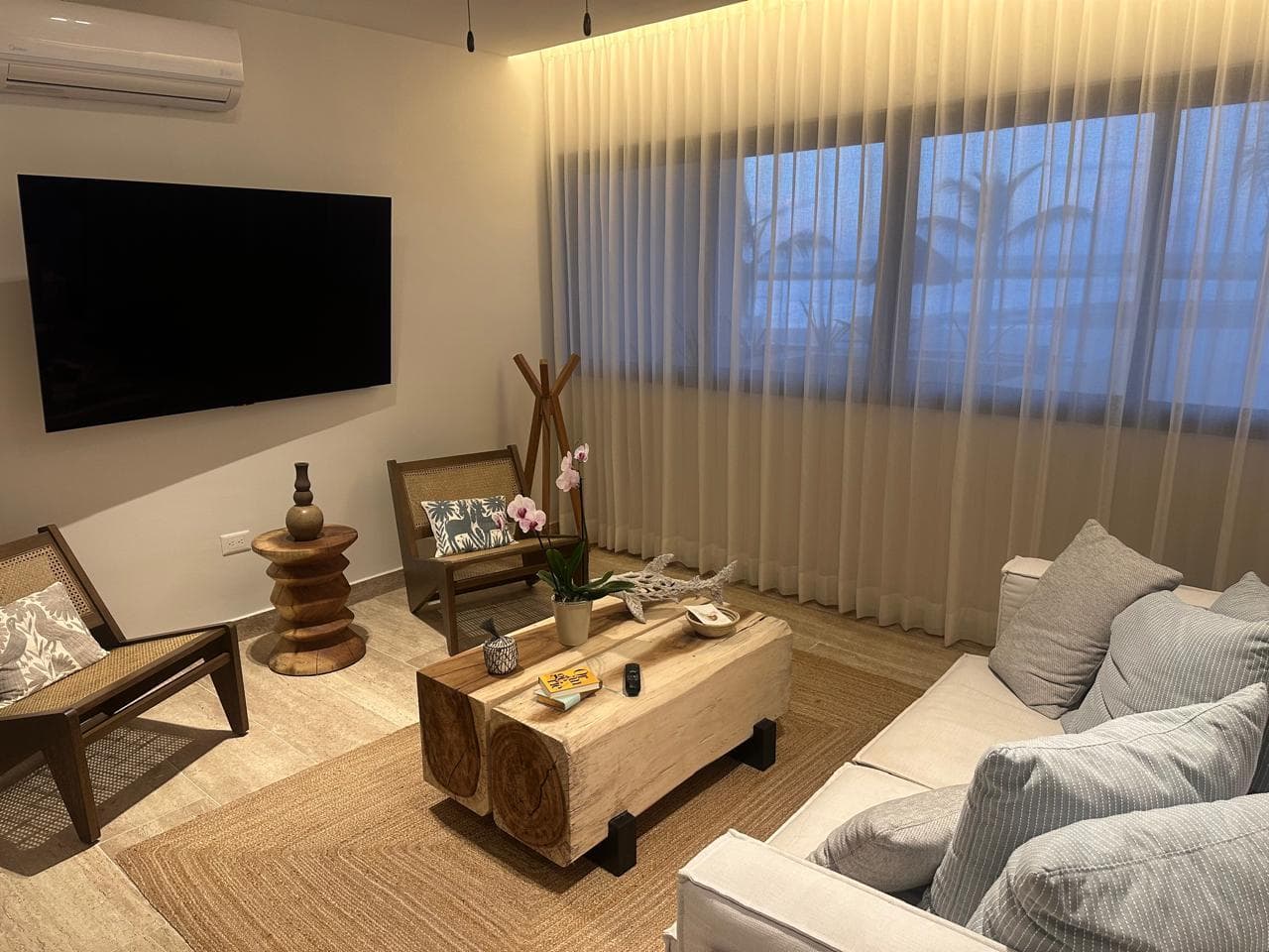 Beachfront apartment for sale (furnished)* in Yucalpetén