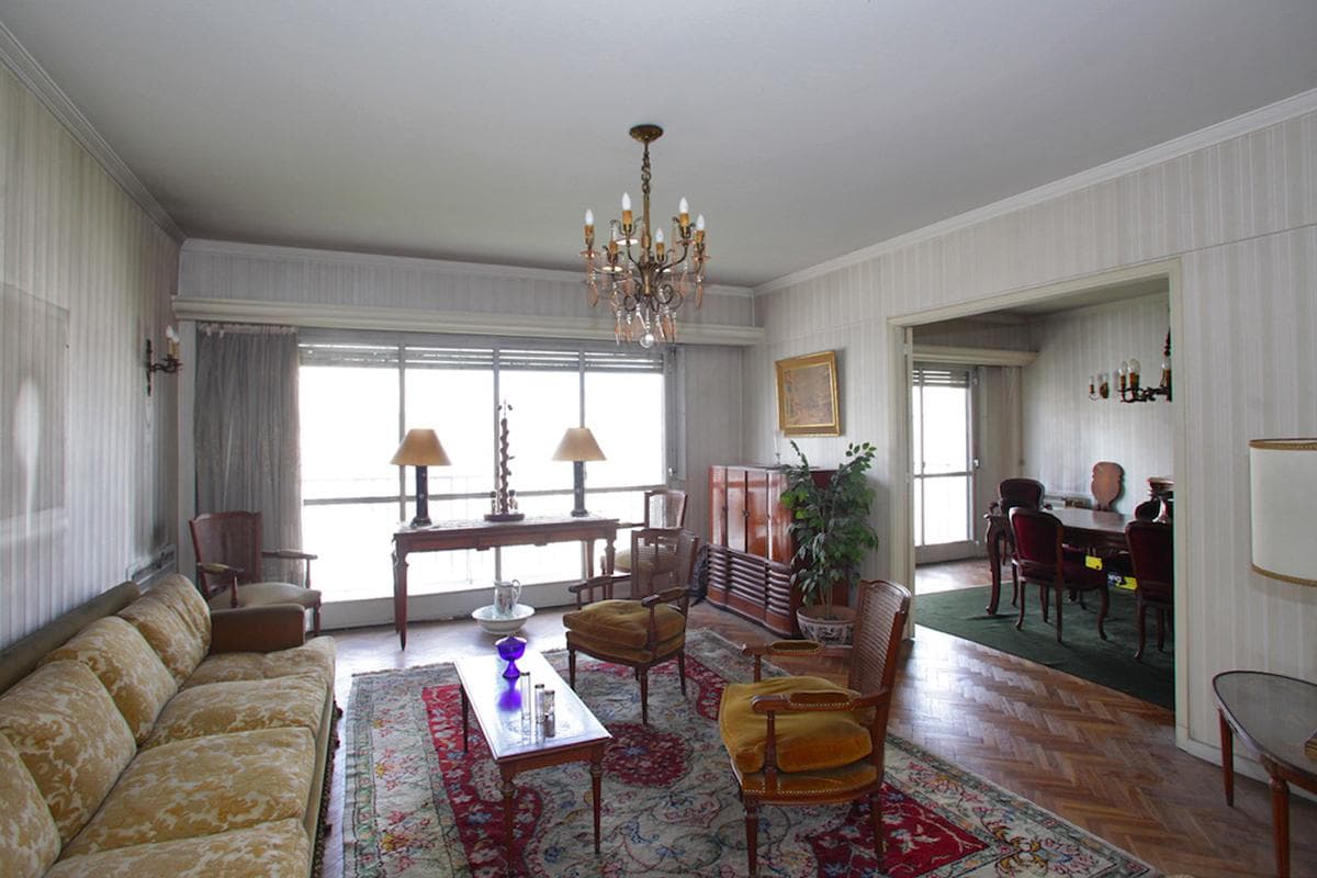 Recoleta, 11th Floor - 4-room apartment Storage unit - Av. Sta. Fé and Uriburu