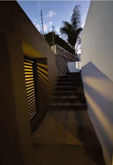 Casa en Lomas de Gran Jardín con 4 Recámaras con Baño, Cuarto de servicio y sala de TV
