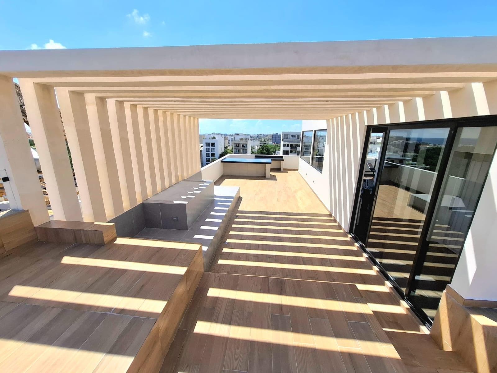 FURNISHED AND FULLY EQUIPPED STUDIO APARTMENT