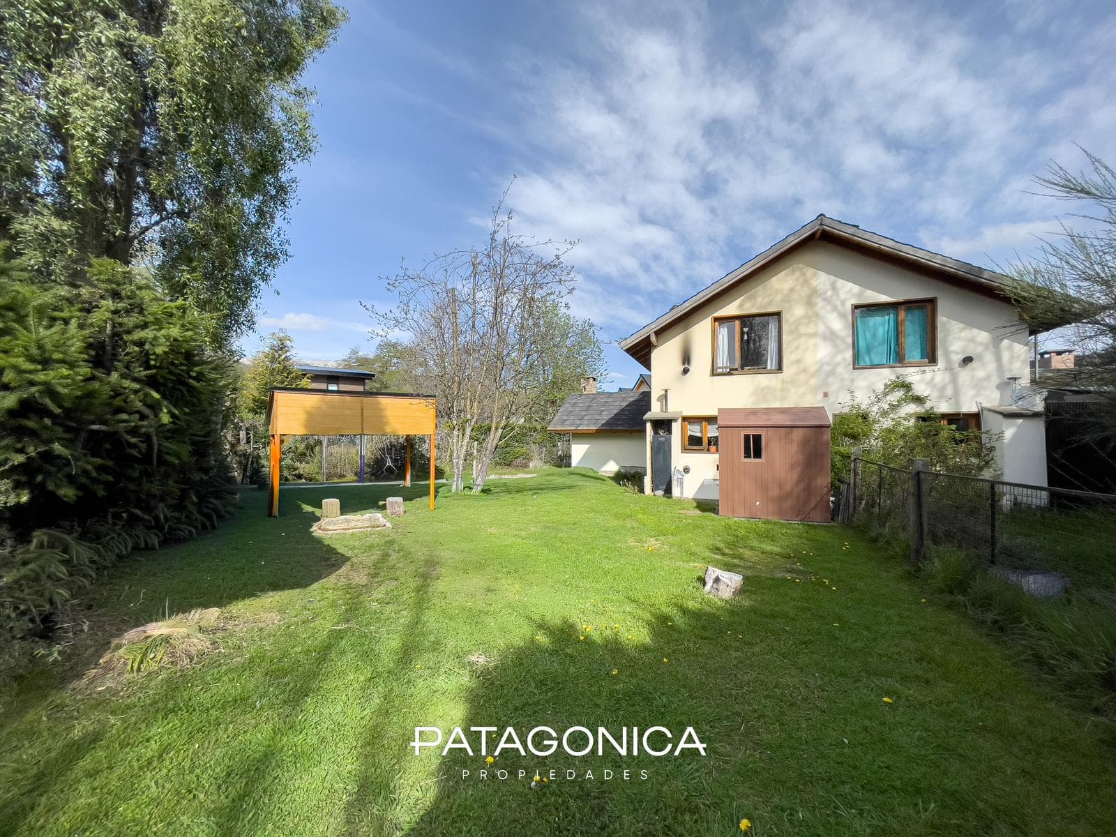 HOUSE FOR SALE: 79 m². 3 ROOMS. EL ONCE NEIGHBORHOOD, VILLA LA ANGOSTURA