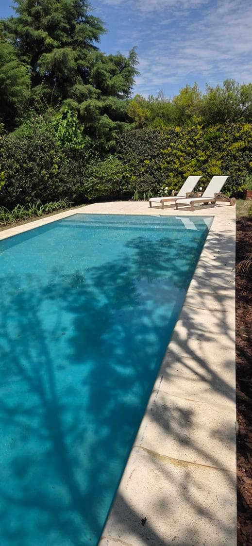 House for short-term rent in Santa María de Los Olivos, Panamericana Km 34, 3 bedrooms, garden, and pool