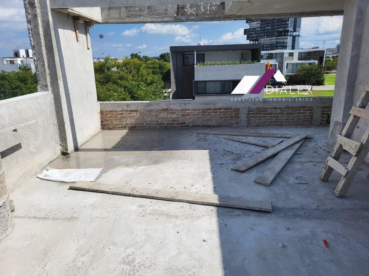 FOR SALE: 4-Bedroom House in LOMAS DE ANGELOPOLIS (Parque Foresta) WITH ROOF GARDEN, Cholula, Puebla