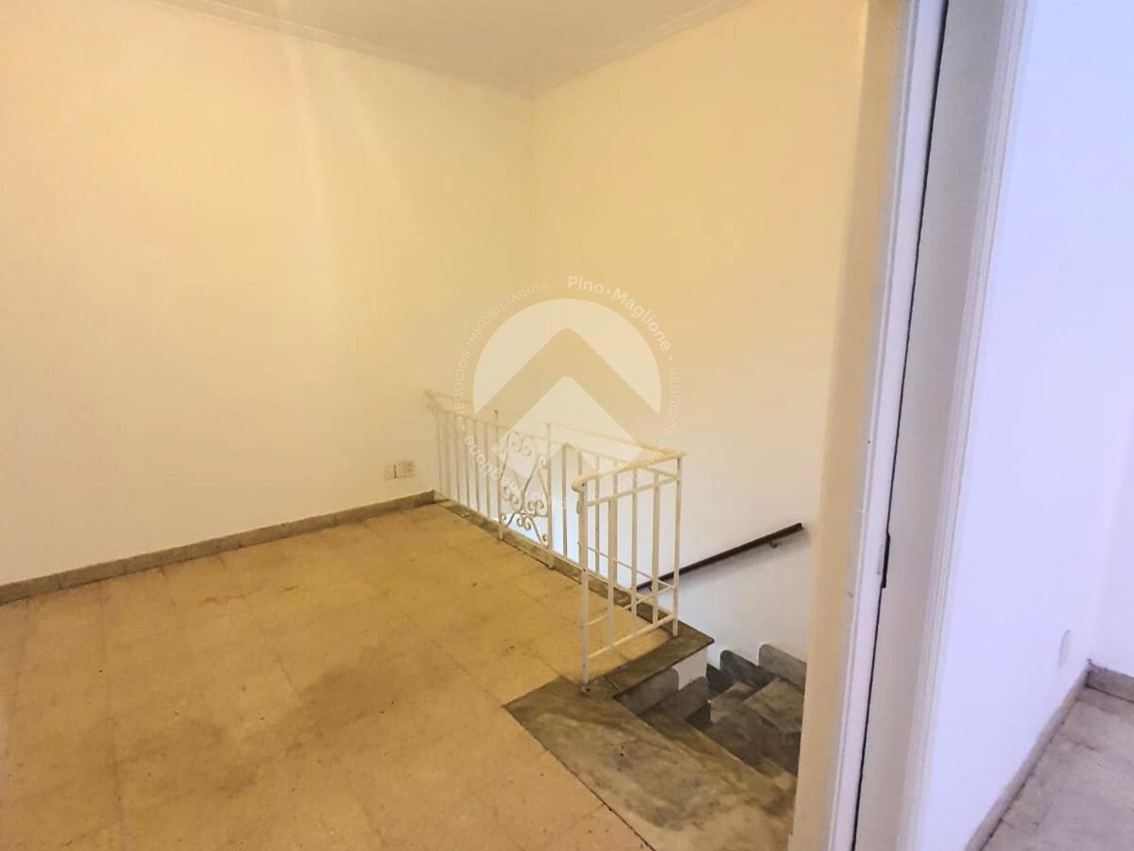 HOUSE + COMMERCIAL SPACE IN THE HEART OF DOWNTOWN