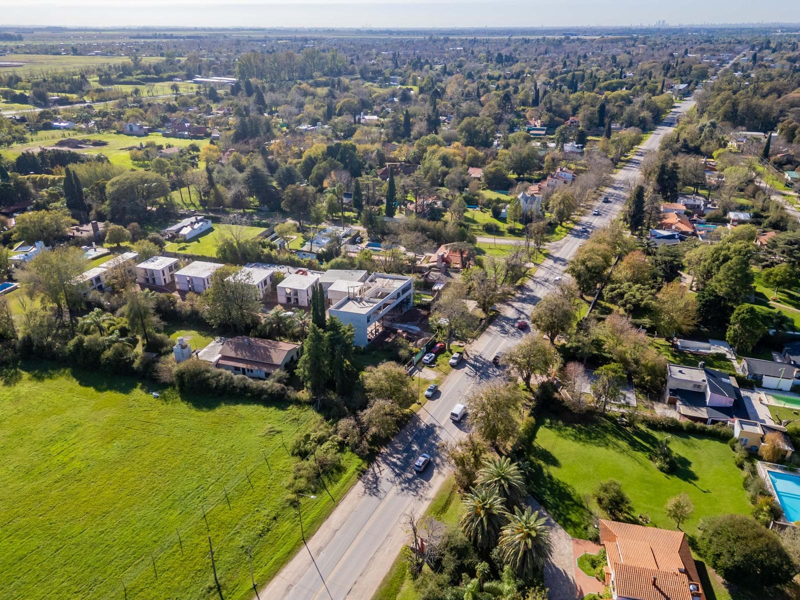 FOR SALE | TRADE-IN | FINANCING - Office on the highway. Funes
