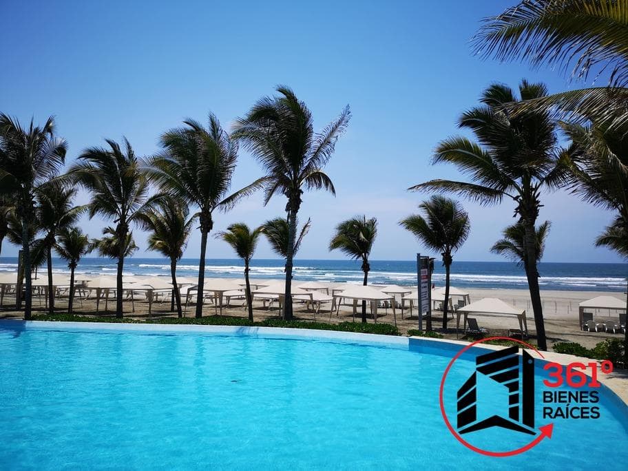 La Isla Residences: 4 Bedrooms, 201 m²