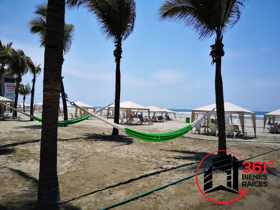 La Isla Residences: 4 Bedrooms, 201 m²