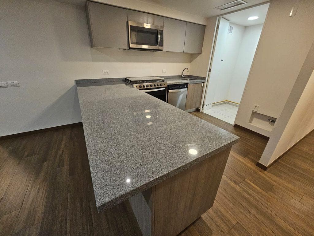 Apartment for Sale in We Santa Fe: Amenities and Security