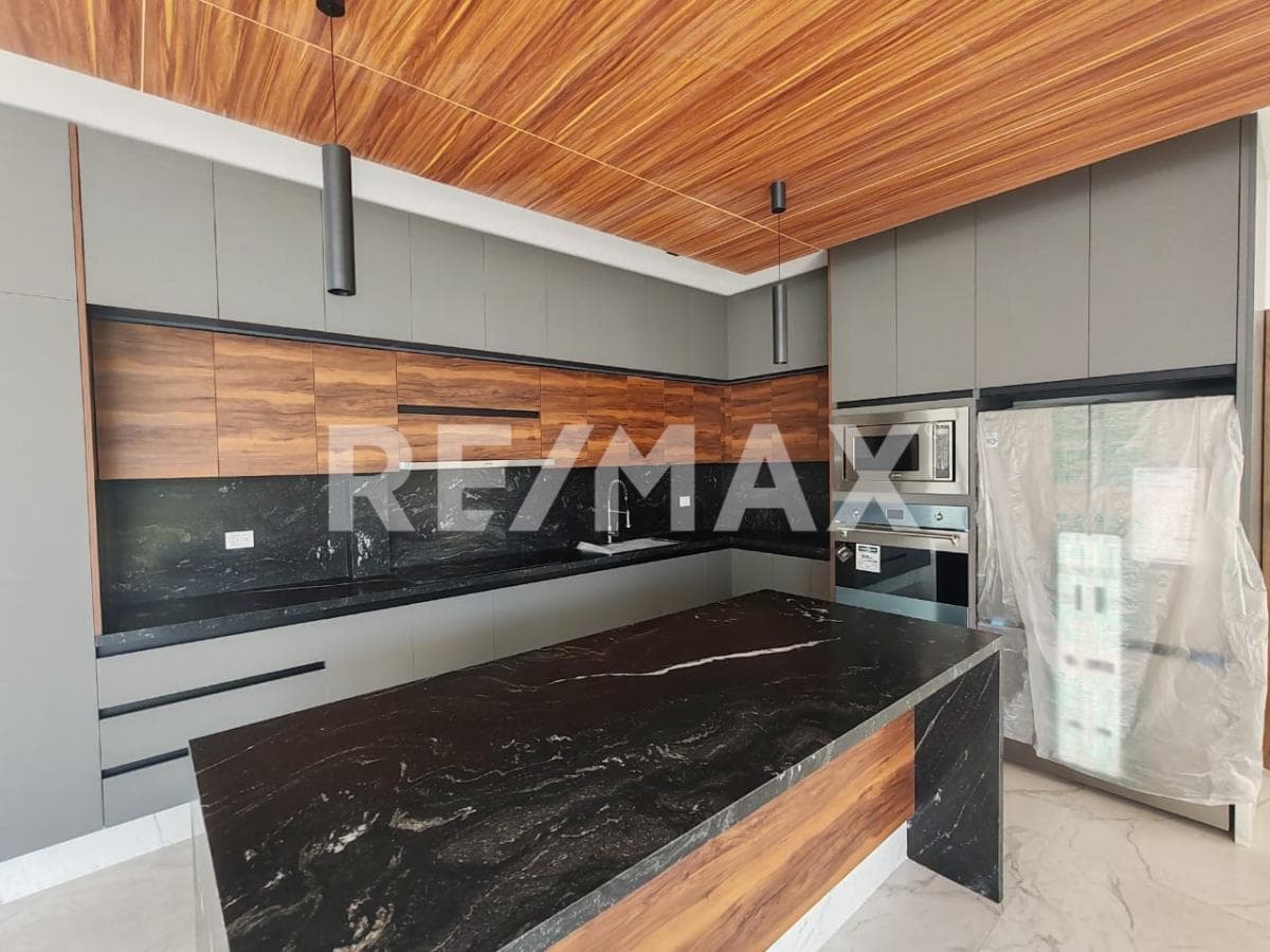 House for Sale in Morelos, Lomas de Cocoyoc