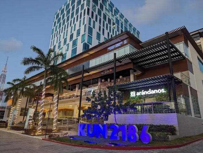 OFFICE FOR RENT IN CANCUN, KUN BONAMPAK: 126.83 M2