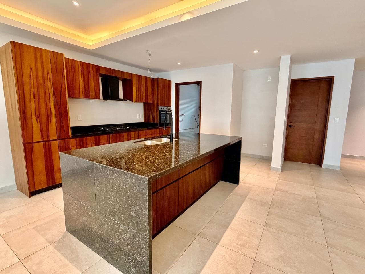 VIA CUMBRES House