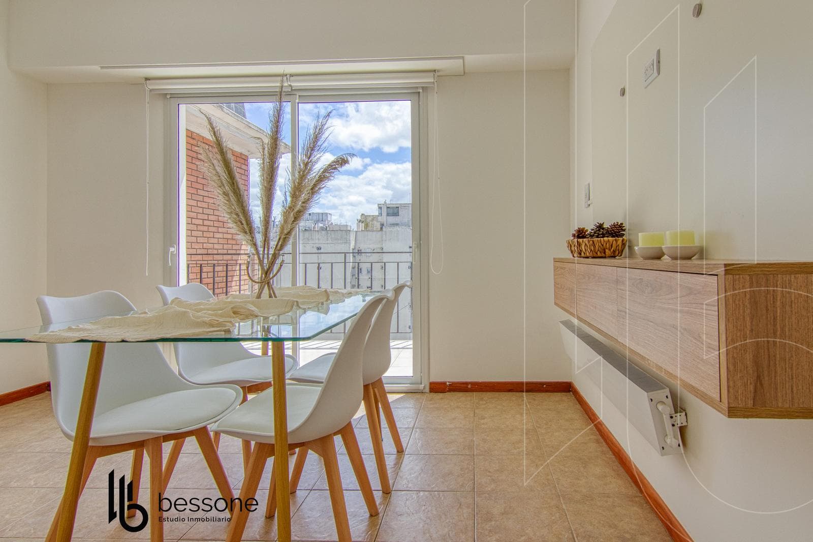 Spacious, renovated 3-room apartment – Excellent location
