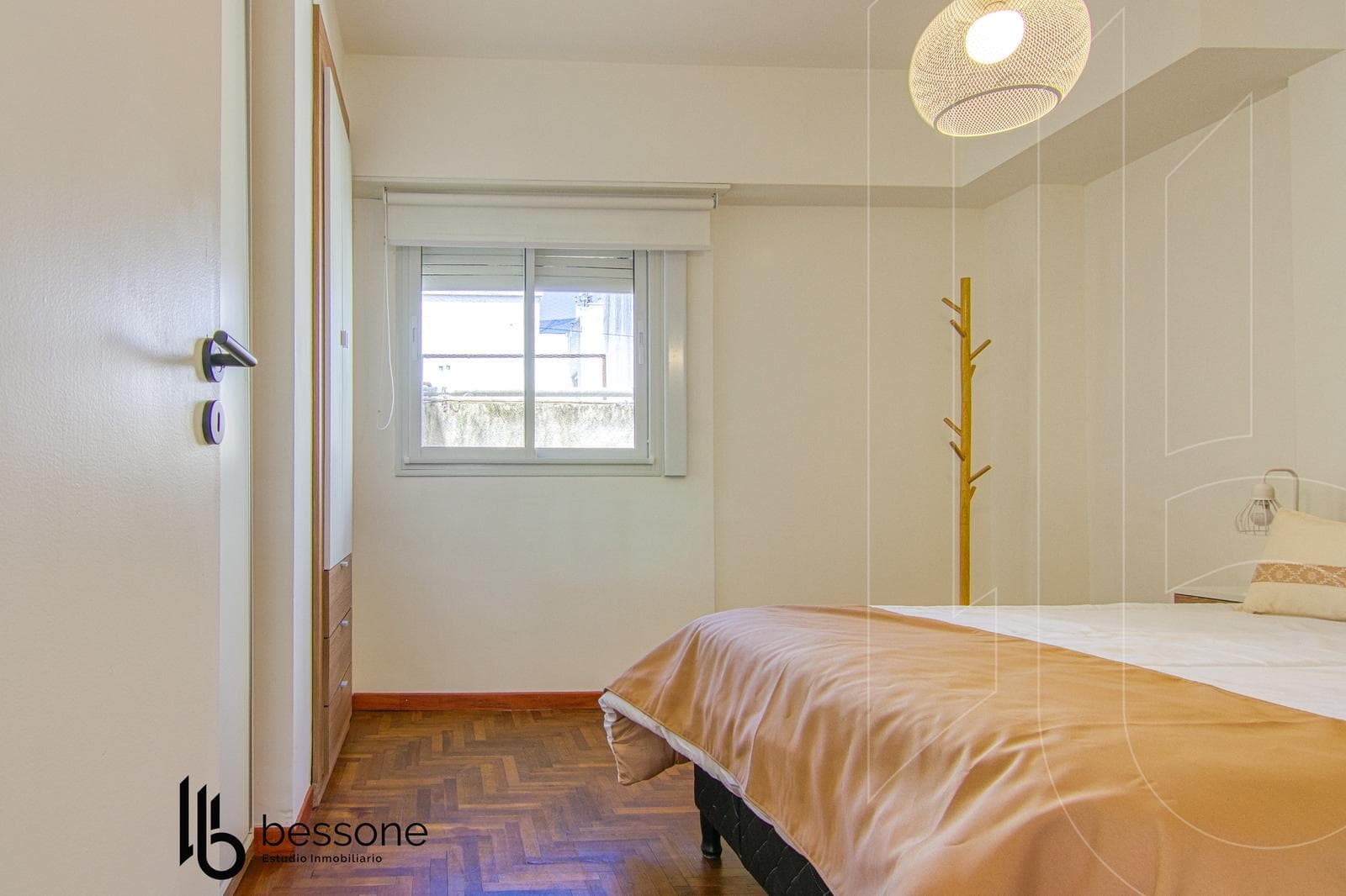 Spacious, renovated 3-room apartment – Excellent location