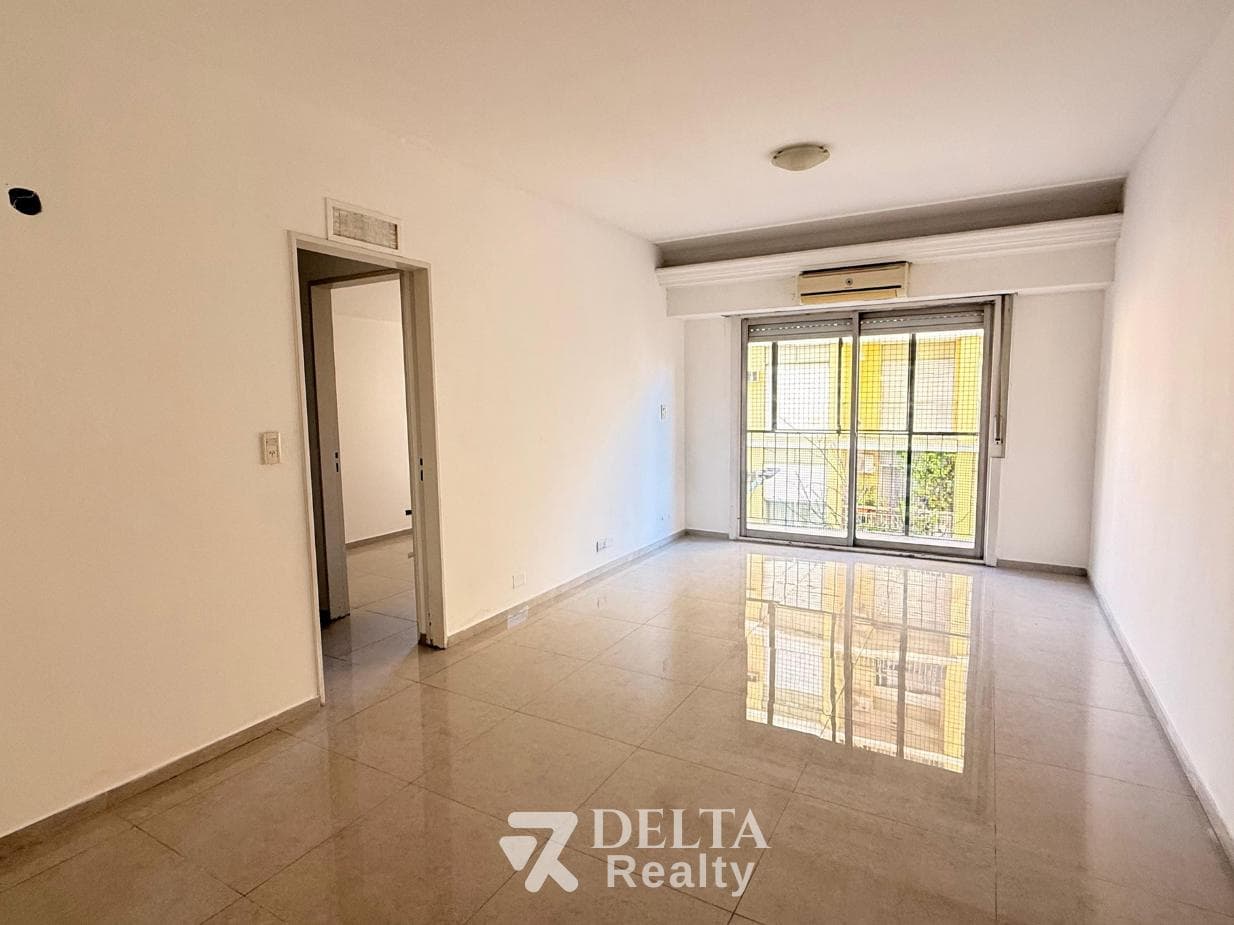 4-Room Apartment for Sale in Downtown Quilmes with a Patio | Spacious and Bright