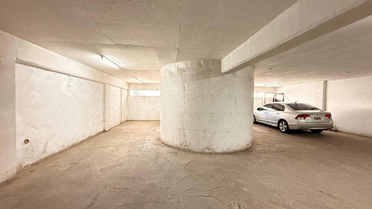 Opportunity: Large Covered Parking Space Just a Few Meters from the Courthouse. Abasto