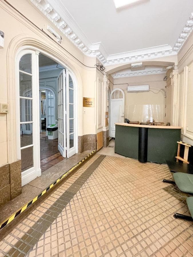 12-ROOM HOUSE FOR COMMERCIAL RENT IN ALMAGRO