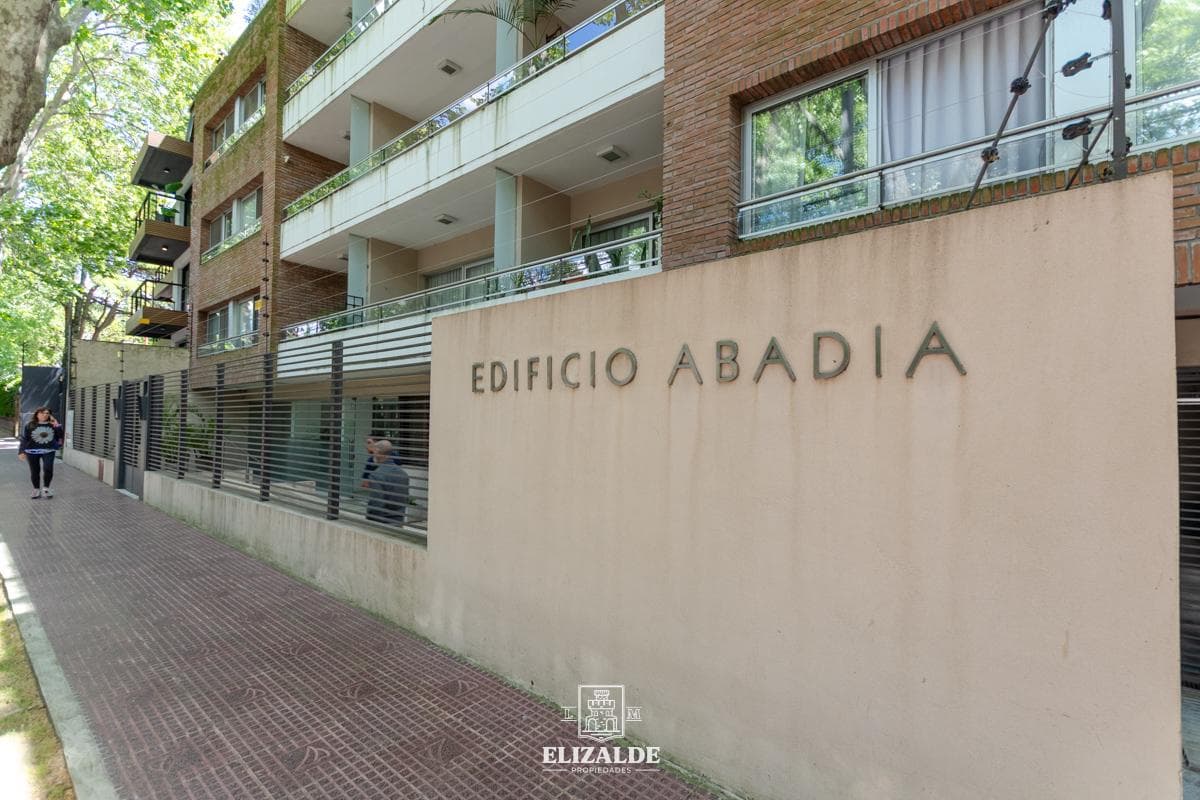 Av. del Libertador and Martin Rodriguez - Immaculate duplex with barbecue, terrace, 2 parking spaces, and pool -