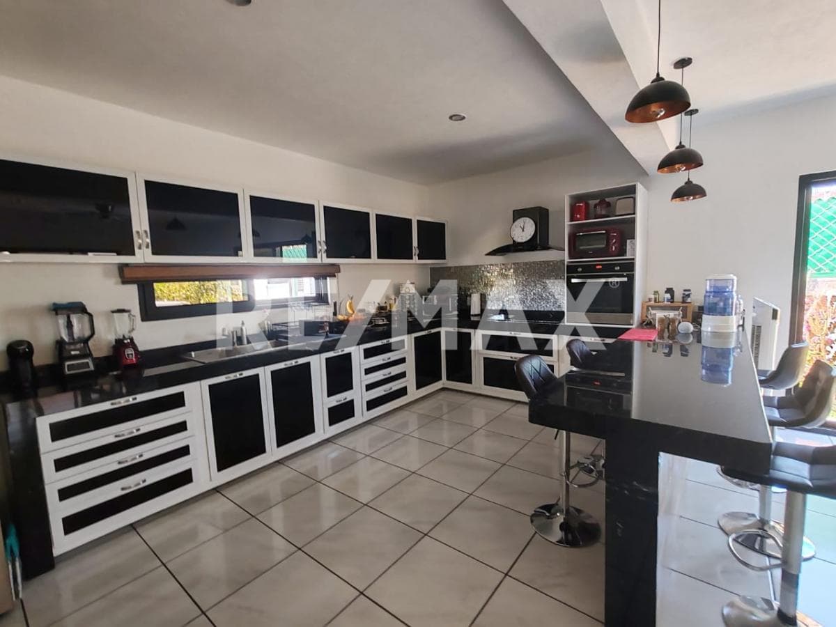 House for Sale in Morelos, Lomas de Cocoyoc