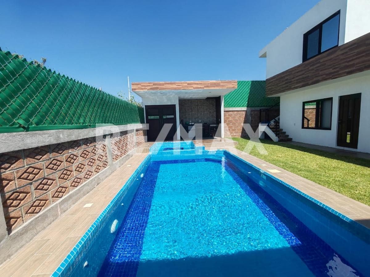House for Sale in Morelos, Lomas de Cocoyoc