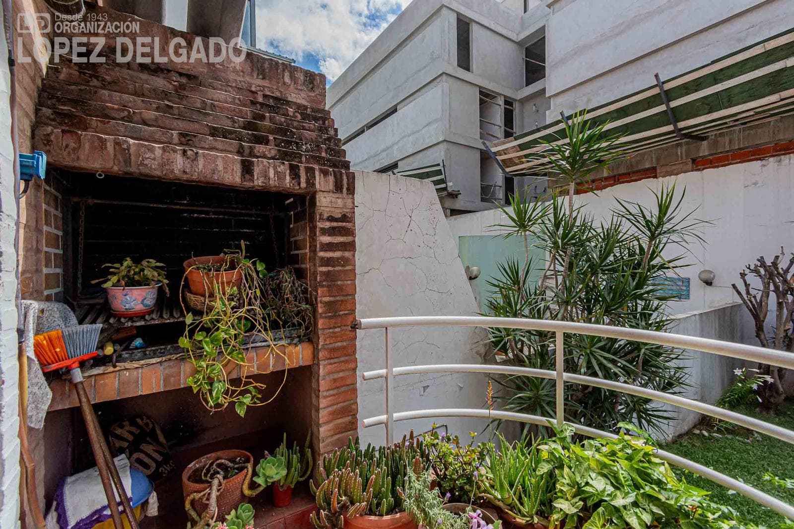 Duplex with a park and garage in Villa Devoto