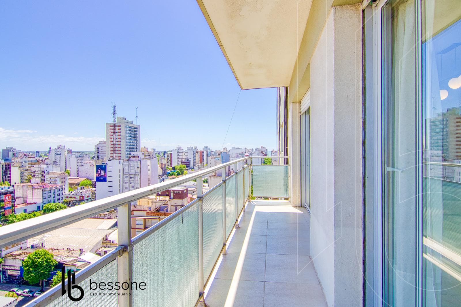 Exclusive Apartment - Premium Features