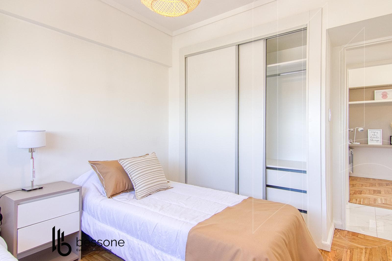 Exclusive Apartment - Premium Features