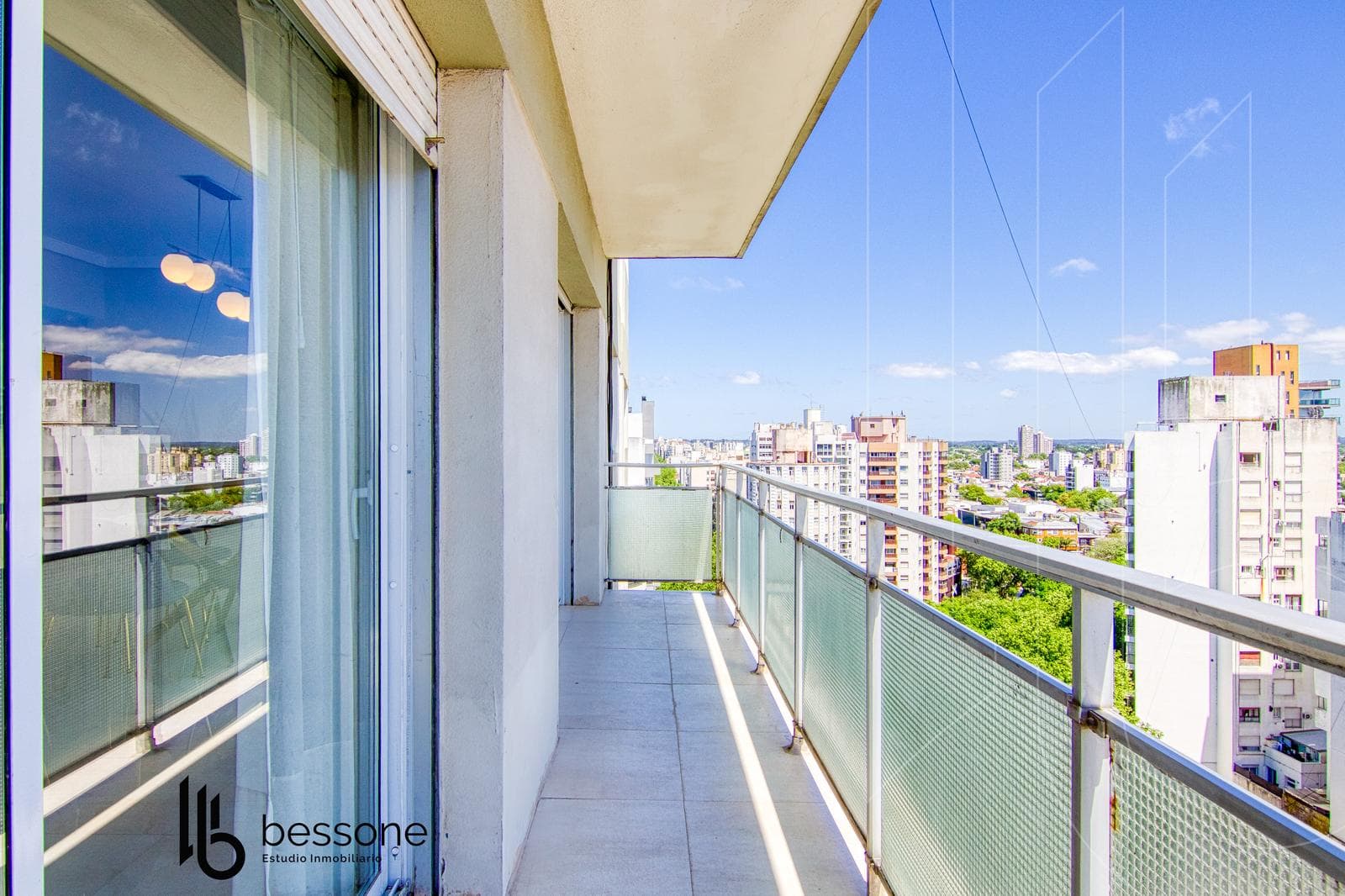 Exclusive Apartment - Premium Features