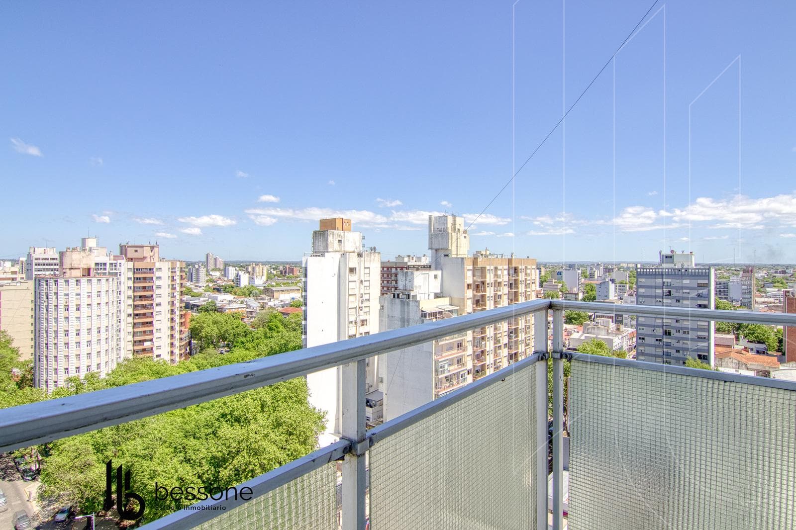 Exclusive Apartment - Premium Features