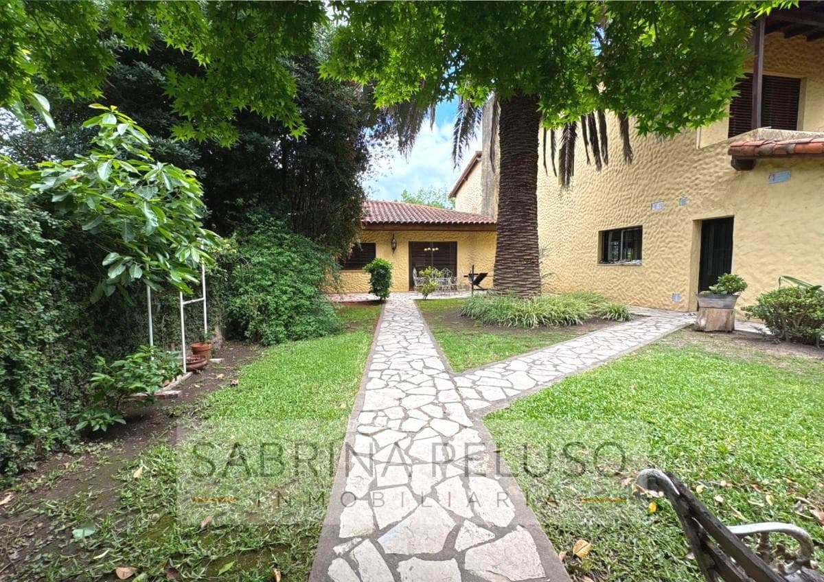 FOR SALE: Casa Moreno