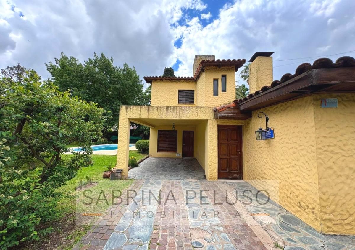 FOR SALE: Casa Moreno
