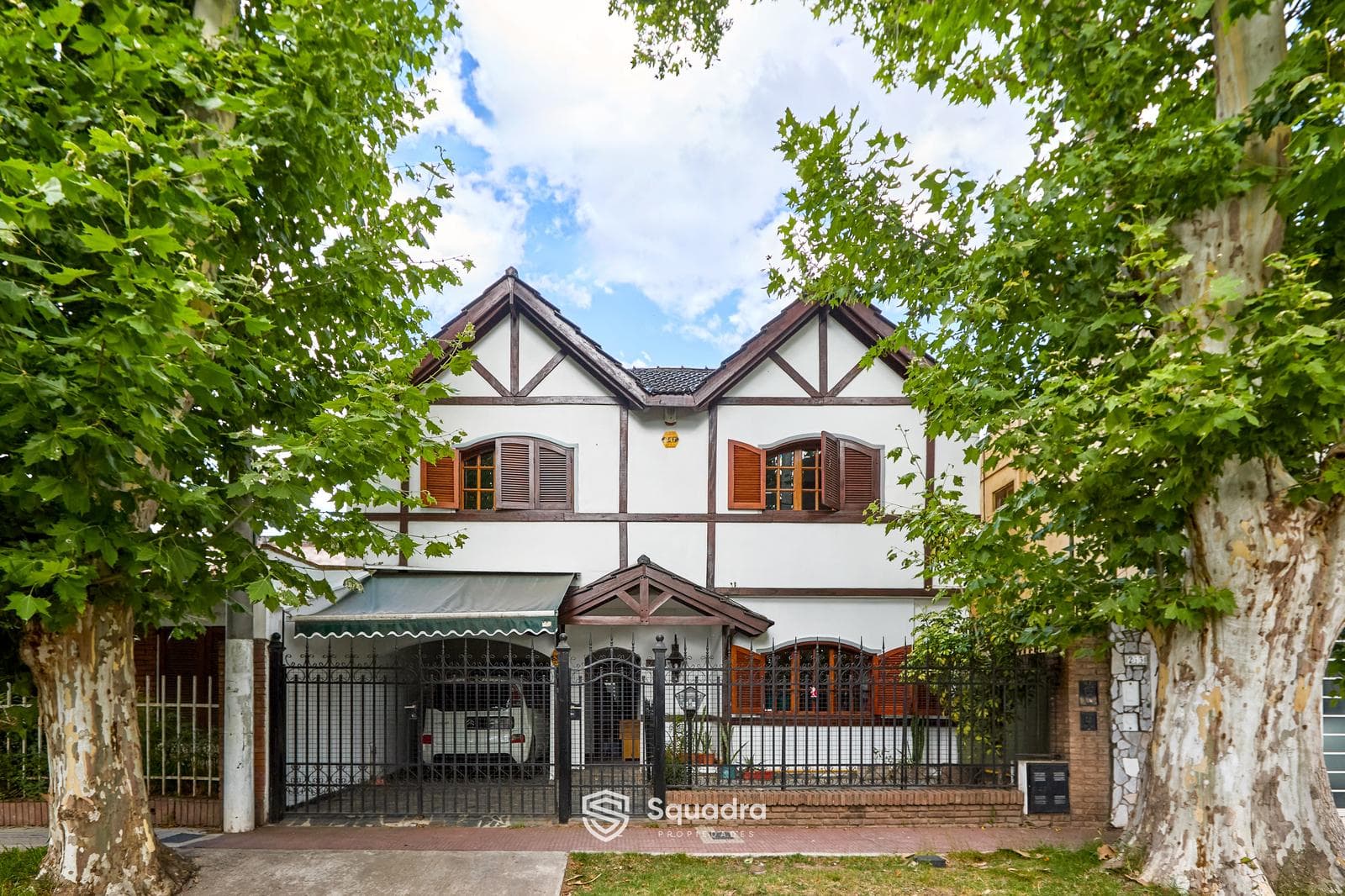 FOR SALE | TRADE - 3-bedroom house with a yard and a garage - Fisherton.