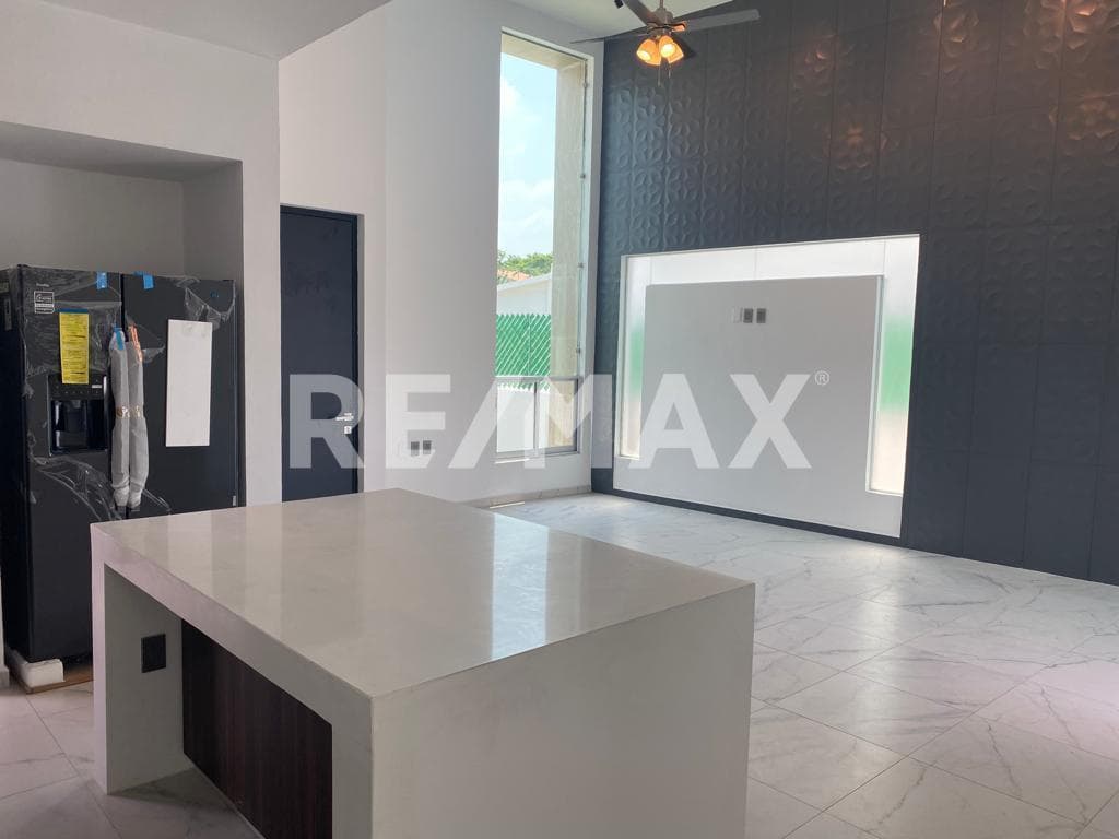 House for Sale in Morelos, Lomas de Cocoyoc Subdivision
